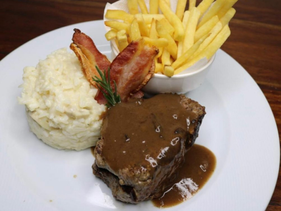 Dom Helio Forno & Grill