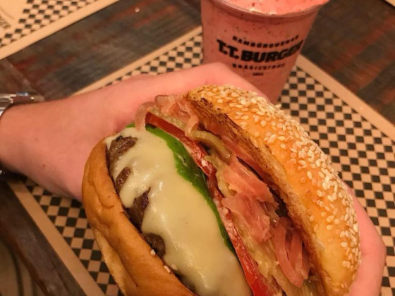 T.T. Burger (Olegario Maciel)