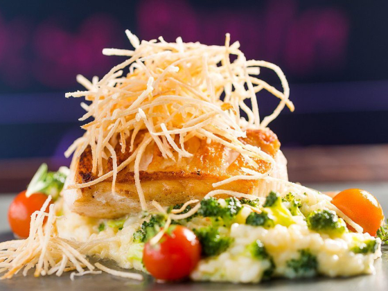 Hollandaise Brasserie